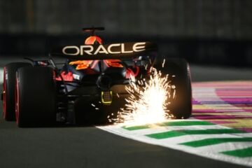 VERSTAPPEN DEVANT ALONSO AUX ESSAIS LIBRES 2 A DJEDDAH