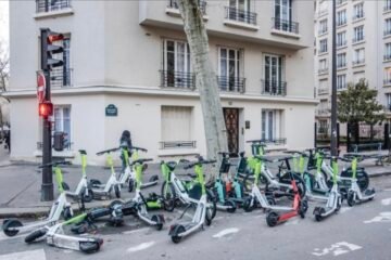 LES PARISIENS VOTENT PAR RÉFÉRENDUM CONTRE LES TROTTINETTES