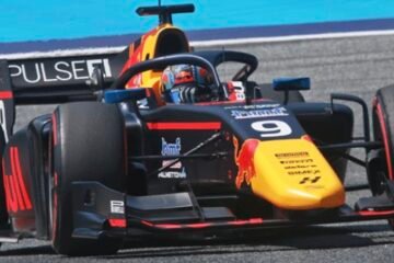 F2. COURSE SPRINT AU RED BULL RING.CRAWFORD        DEVANCE 3 FRANCAIS