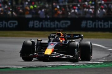 A SILVERSTONE, MAX DEJA DEVANT AUX 1ers ESSAIS LIBRES