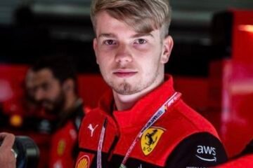 SCHWARTMAN VA PILOTER LA FERRARI AUX ESSAIS LIBRES 1 A ZABDVOORT