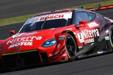 VICTOIRE AU FUJI EN SUPER GT DE LA NISSAN Z DE CHIYO-TAKABOSHI