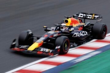 VERSTAPPEN DEVANT LECLERC ET NORRIS AUX LIBRES 2 A SUZUKA