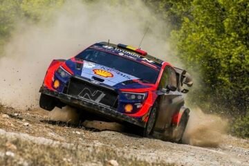 A L'ACROPOLE LA HYUNDAI DE NEUVILLE MÉNE DEVANT LA TOYOTA D'OGIER A 2 SECONDES 8 !