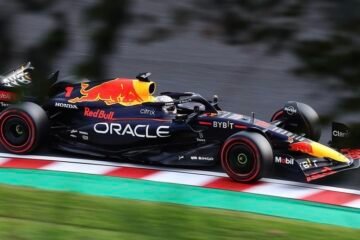 VERSTAPPEN DEVANT SAINZ Jr ET NORRIS A SUZUKA AUX 1ers ESSAIS