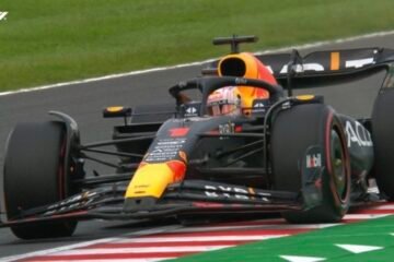 MAX PRÉCÉDE LES DEUX McLAREN AUX LIBRES 3 AVANT LES QUALIFS A SUZUKA