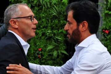 ANDRETTI ET LA F1? … JUSQU'A 40 MONOPLACES DANS LES ANNÉES 90!!!! EH OUI…