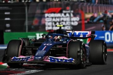 PRÉSENTATION AVEC LES PILOTES ALPINE DU DU GP DU BRÉSIL  A SAO PAULO