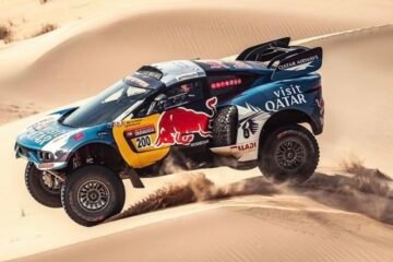 DÉBUT TRIOMPHANT POUR AL ATTIYAH ET BAUMEL, AVEC LEUR BRX HUNTER A LA BAJA DE DUBAI