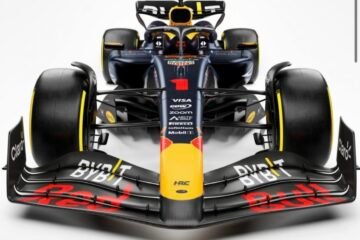 CHRISTIAN HORNER PRÉSENT A LA PRÉSENTATION DE LA MONOPLACE RED BULL F1 2024 CE 15 FÉVRIER