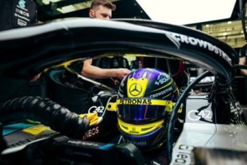 DOUBLÉ DES MERCEDES AVEC HAMILTON ET RUSSEL AUX ESSAIS LIBRES 2 AU GP DE BAHREIN