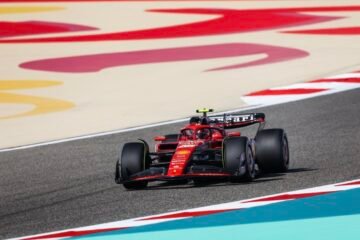 SAINZ ET FERRARI, LES PLUS VITES AVANT LES QUALIFICATIONS A SAKHIR AU GP DE BAHREIN!