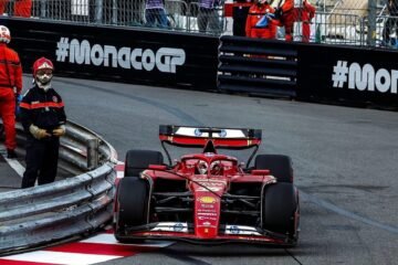 LA FERRARI DE CHARLES LECLERC DOMINE LES LIBRES 2 A MONACO DEVANT HAMILTON ET ALONSO