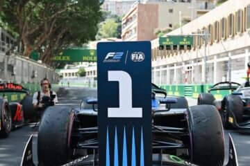 VICTOIRE… CHANCEUSE DE O'SULLIVAN DEVANT HADJAR DANS LA COURSE PRINCIPALE DE F2 A MONACO