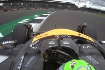 DOUBLE DES McLAREN AVEC NORRIS ET PIASTRI AUX ESSAIS LIBRES 2 DE SILVERSTONE