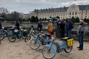 RALLYE PÉKIN PARIS 2025. UNE PEUGEOT 504 COUPÉ V6 POUR BOUCHUT ET ALFONSO ORLEANS BOURBON
