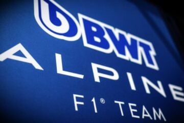 F1. ALPINE IGNORE… L'ESSENTIEL  LA STABILITÉ