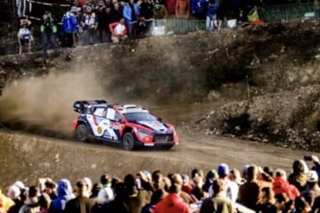 WRC AU PORTUGAL . TÄNAK LEADER CHASSÉ PAR OGIER