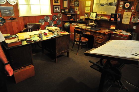 MORGAN Dans le musee a MALVERN le bureau reconstitue a identique de Harry MORGAN Photo Patrick MARTINOLI autonewsinfo