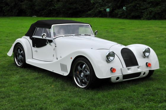 MORGAN Plus 4 photo Patrick MARTINOLI autonewsinfo