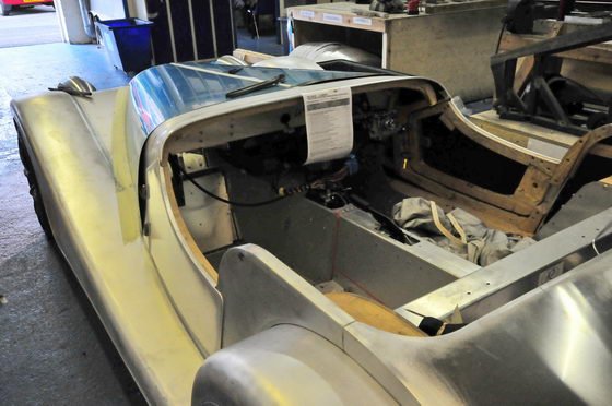 MORGAN assemblage de la carrosserie sur chassis