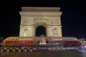 L’AUTORAIL BUGATTI ´VEDETTE DU SALON RETROMOBILE