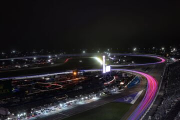 24 HEURES DE DAYTONA. PORSCHE EN TÊTE A MI COURSE MAIS LE BROUILLARD NEUTRALISE LA COURSE
