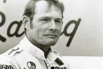  DÉCÉS DE L’ANCIEN PILOTE US BOB TULLIUS