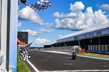  MOTOGP. APRILIA ET BEZZECCHI SURVOLENT LE GRAND PRIX DU BRÉSIL JORGE MARTIN OFFRE LE DOUBLÉ