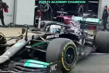 F1. GRANDE PREMIÉRE POUR LA FRANCAISE DORIANE PIN AU VOLANT D’UNE MERCEDES DE GP A SILVERSTONE