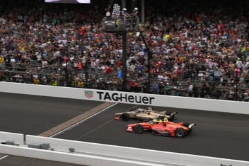 INDY 500. SUCCÉS DE ROSENQVIST DANS UN FINAL LE PLUS SERRÉ DE L’HISTOIRE DES 500 MILES A INDIANAPOLIS. GROSJEAN FINIT NEUF !