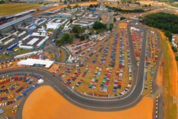 LE MANS CLASSIC LEGEND 2026.DIX BOLIDES D’UNE VIE AU MANS… NOUS NOUS SOMMES TANT AIMÉS