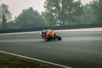ULTIMATE CUP MOTO AU VIGEANT. EN ENDURANCE GINES-GURDEBECKE DOUBLE LA MISE ULTIMATE CUP MOTO AU VIGEANT. EN ENDURANCE GINES-GURDEBECKE DOUBLE LA MISE