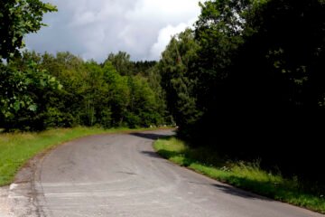 LE 9 AOÛT DERNIER LE CIRCUIT DE FRANCORCHAMPS REBAPTISÉ ENTRETEMPS SPA-FRANCORCHAMPS ENREGISTRAIT IL Y A 101 ANS SA PREMIÈRE VICTIME.