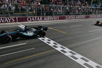 F1 LA MERCEDES DE RUSSELL DEVANCE LES RED BULL DE MAX ET D’HADJAR A BAKOU