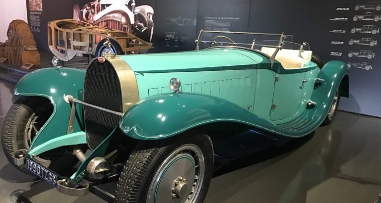 SALON EPOQ’AUTO 2026. NATURELLEMENT…LE STAND BUGATTI EN VEDETTE!
