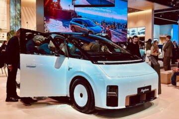  MONDIAL AUTO PARIS 2026. LA GRANDE MURAILLE FRANCHIT LA SEINE ET… INVESTIT PARIS !